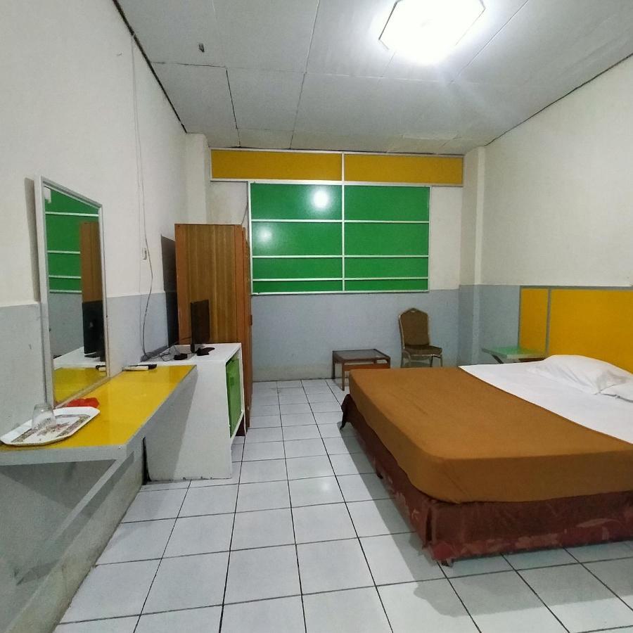 Hotel Nirwana Ternate Redpartner Kültér fotó